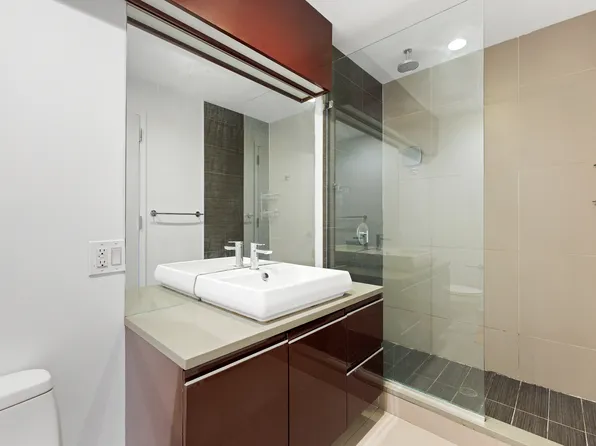 2-26 50th Avenue image 5 of 10