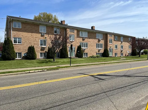 705 E Maple St #3E, North Canton, OH 44720