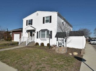 82 Sherman Ave, Bethpage, NY 11714