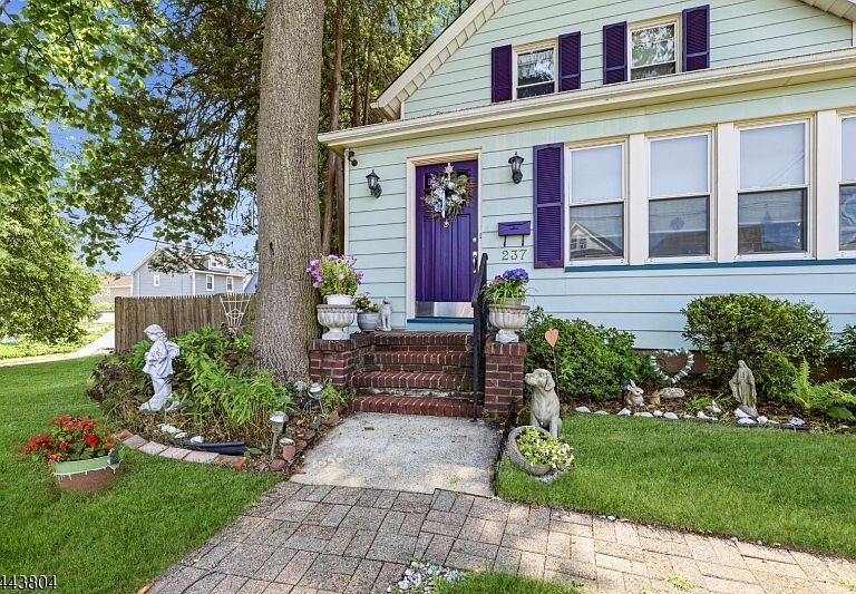 Listing photo 5