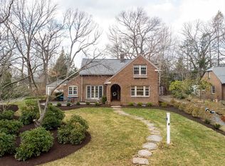 32 Hayes Ave, Lexington, MA 02420