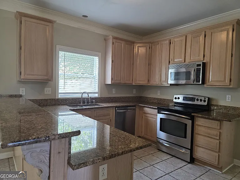 104 Inverrary Ct — Photo 4