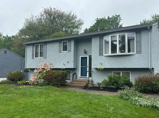 49 Montauk Rd, Narragansett, RI 02882