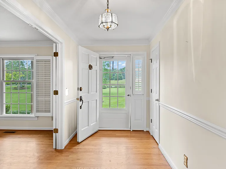 4330 Ridge Rd — Photo 3