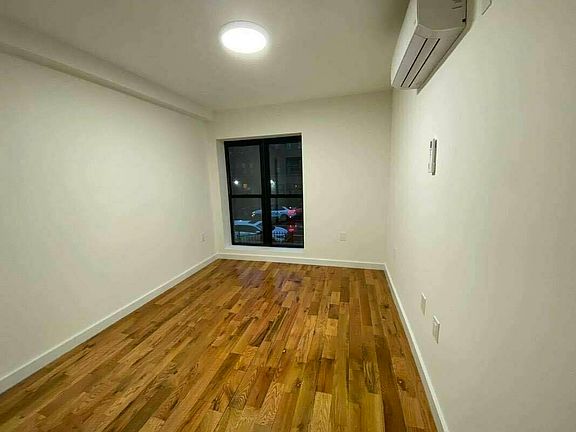 4th image of 2513 Bedford Ave #4B