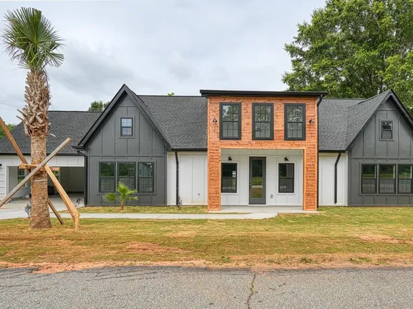 108 Sioux St, Laurens, SC 29360