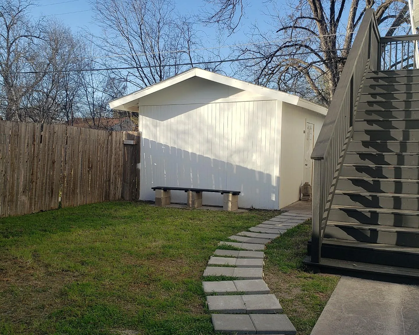 1111 Linares St — Photo 4