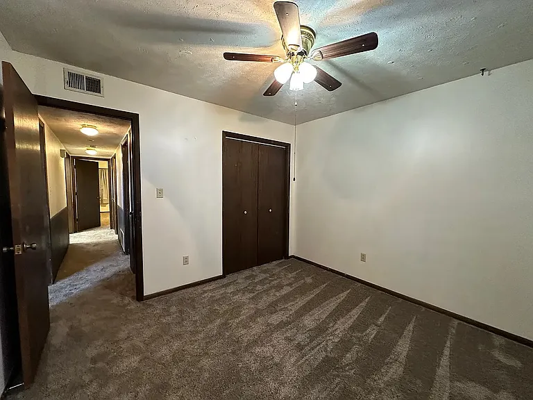 3824 Forest Ave — Photo 10
