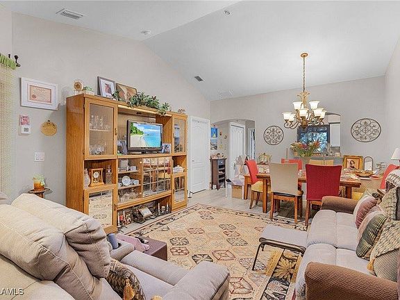 5th image of 4154 Castilla Cir APT 201