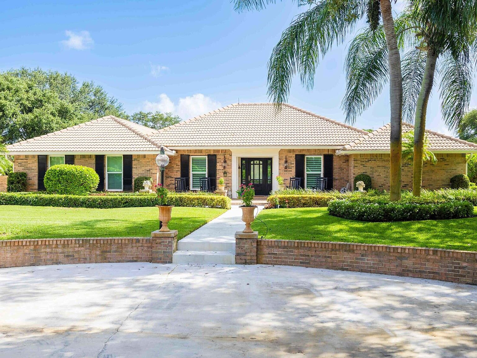 136 SE Turtle Creek Drive