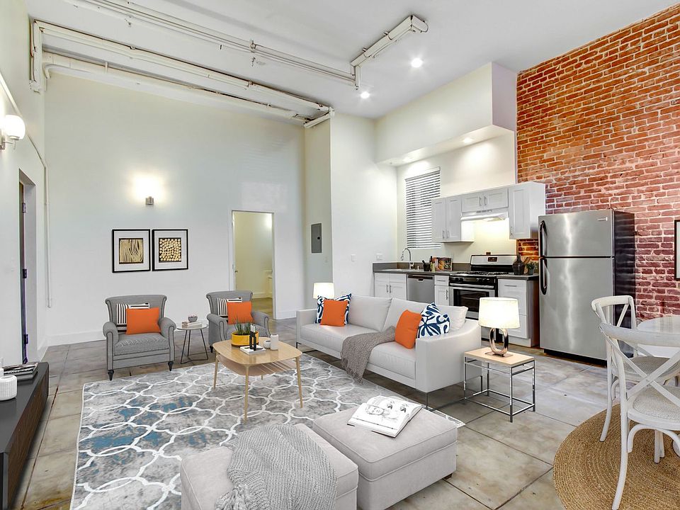 1st image of 701 Gramercy Dr #319