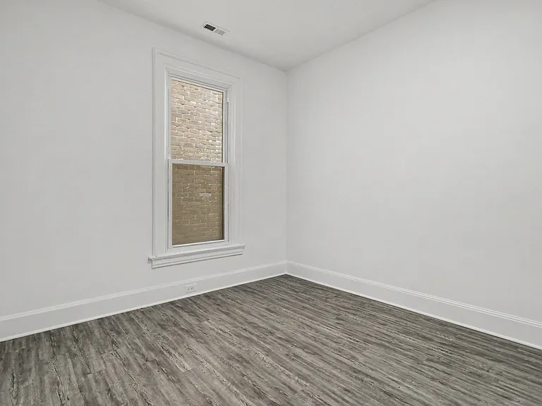 324 Linden St — Photo 5