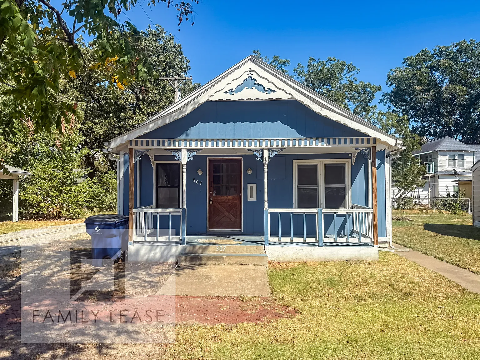 2 bed, 1.5 bath, 875 sqft, $850 — Photo 1