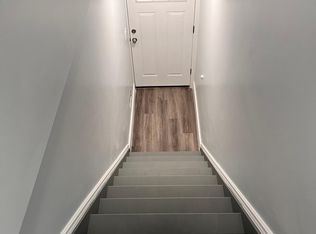 35 Herbert Ave #2, Pt Washington, NY 11050