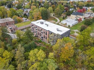 88 Gibson St #209, North Dumfries, ON N0B1E0