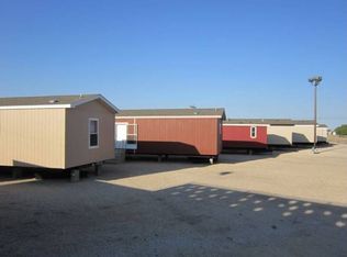 2829 E Main St, Uvalde, TX 78801