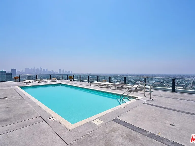3810 Wilshire Blvd #408 — Photo 38