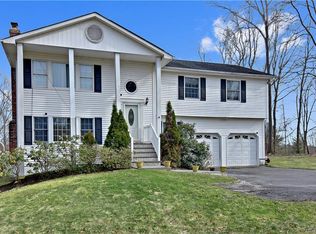 9 Logan Rd, Mahopac, NY 10541