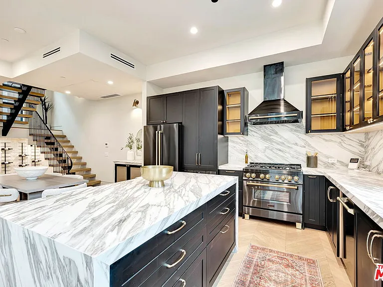 652 Huntley Dr #102 — Photo 12
