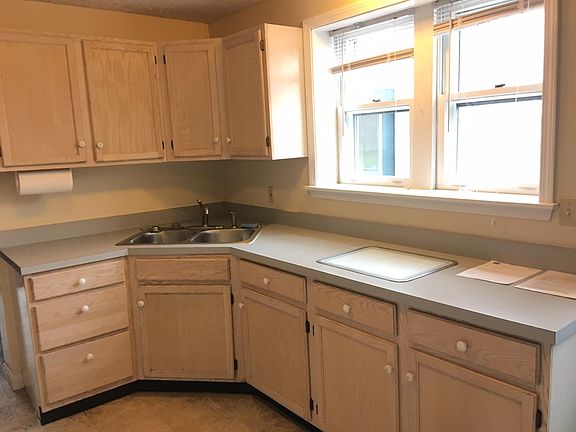 lots of cabinet space