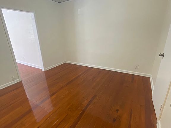 4th image of 1478 Hamilton St