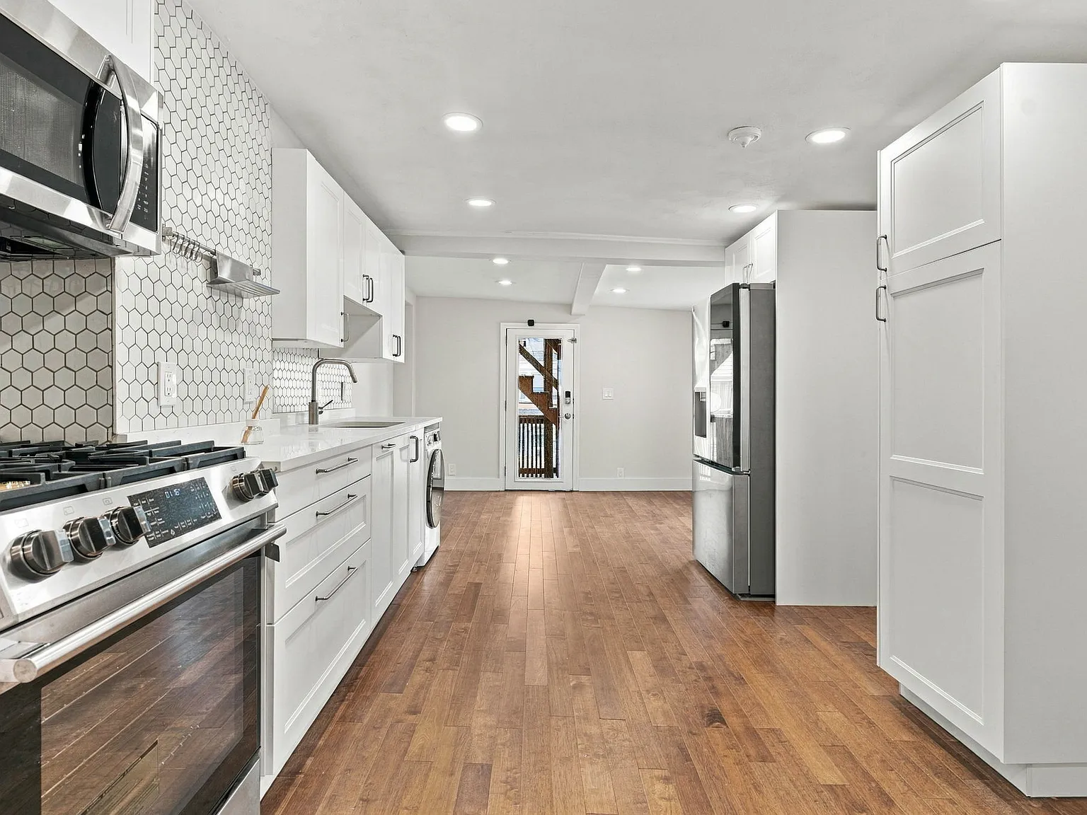 1 bed, 625 sqft, $2,800 — Photo 3