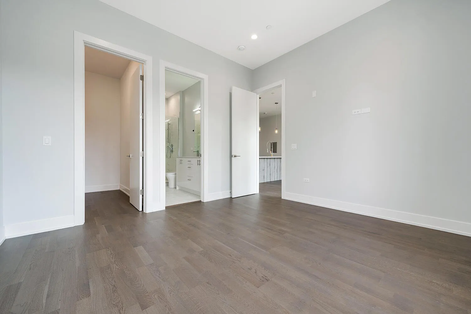 1 bed, 870 sqft, $2,300 — Photo 4