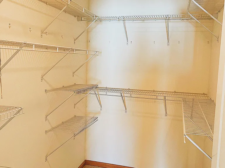 6035 N 167th Ct — Photo 23