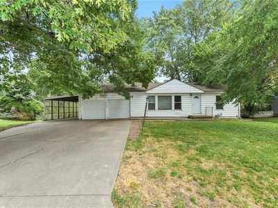 6121 Willow Ave, Raytown, MO, 64133