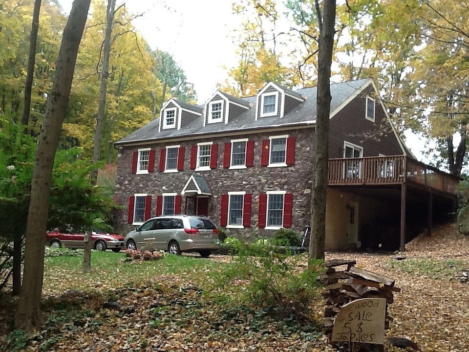 2nd image of 19 Ridge Valley Road