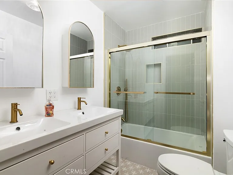 4173 York Blvd — Photo 22