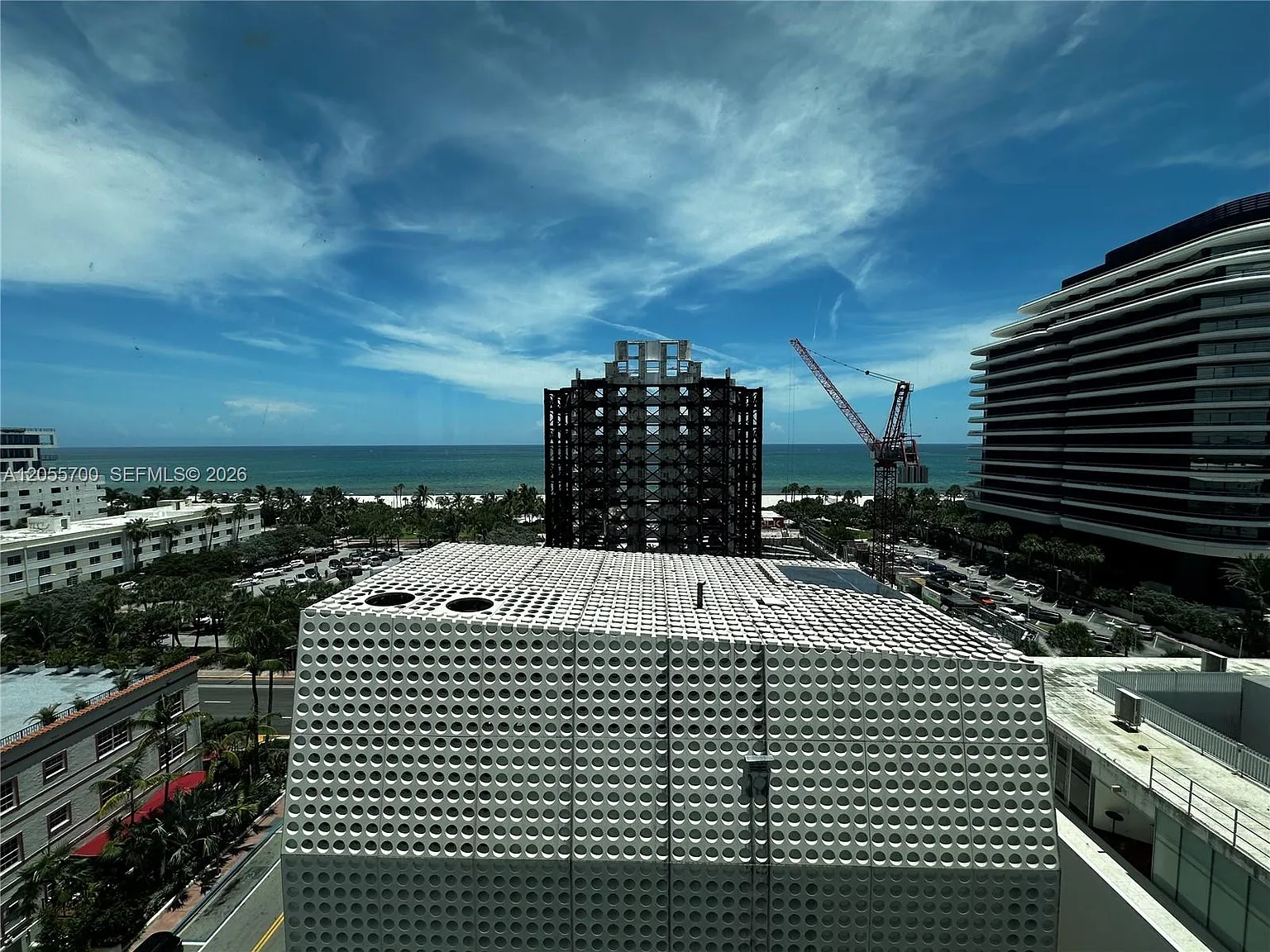 King David Towers Condo — Photo 2