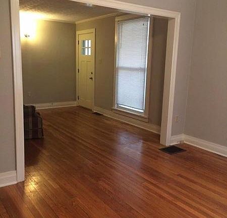 Front room (family/living area)