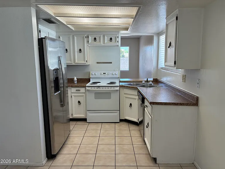 5915 W Tierra Buena Ln — Photo 9