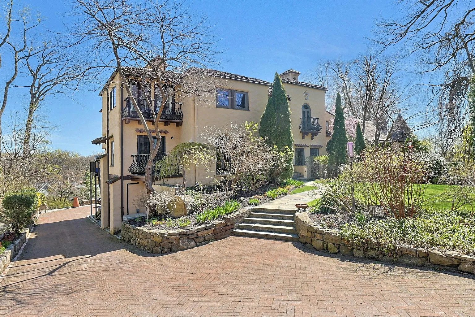 286 Lyncroft Road photo 1