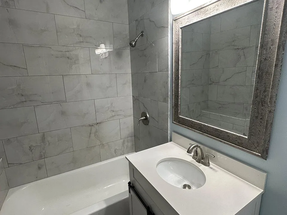 22 Annabelle Ave #1