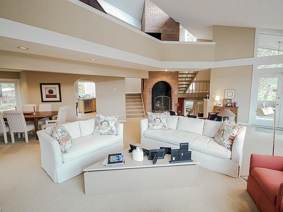 5th image of 20 Riverview Ct