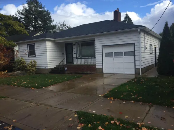 1020 22nd St NE, Salem, OR 97301