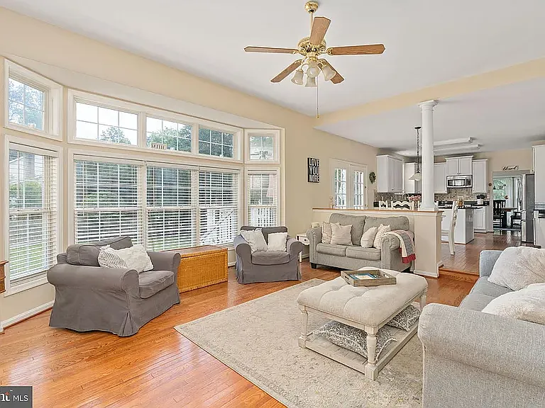 17 Whitestone Dr — Photo 40