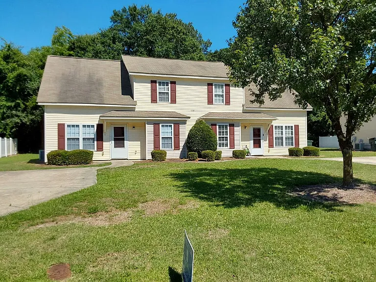 1119 Brownlea Dr — Photo 2