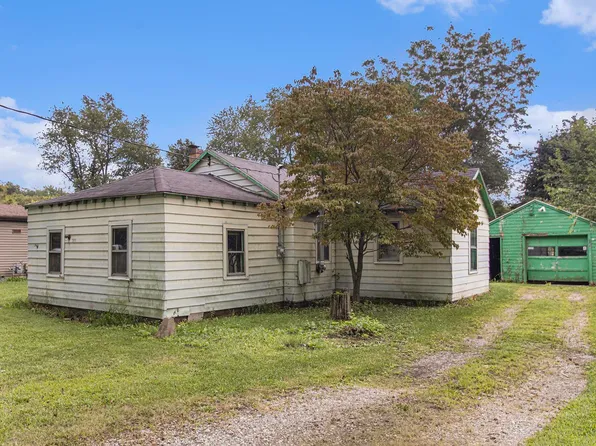 305 E Louis St, Osceola, IN 46561