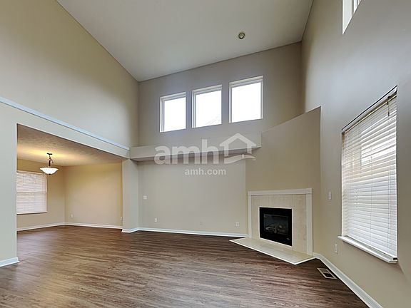 2nd image of 1129 Abbington Dr