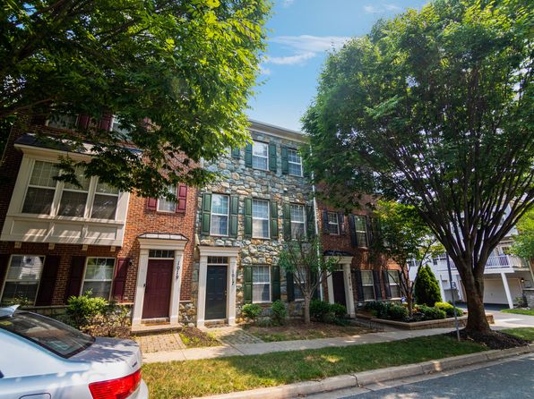 1017 Grand Champion Dr