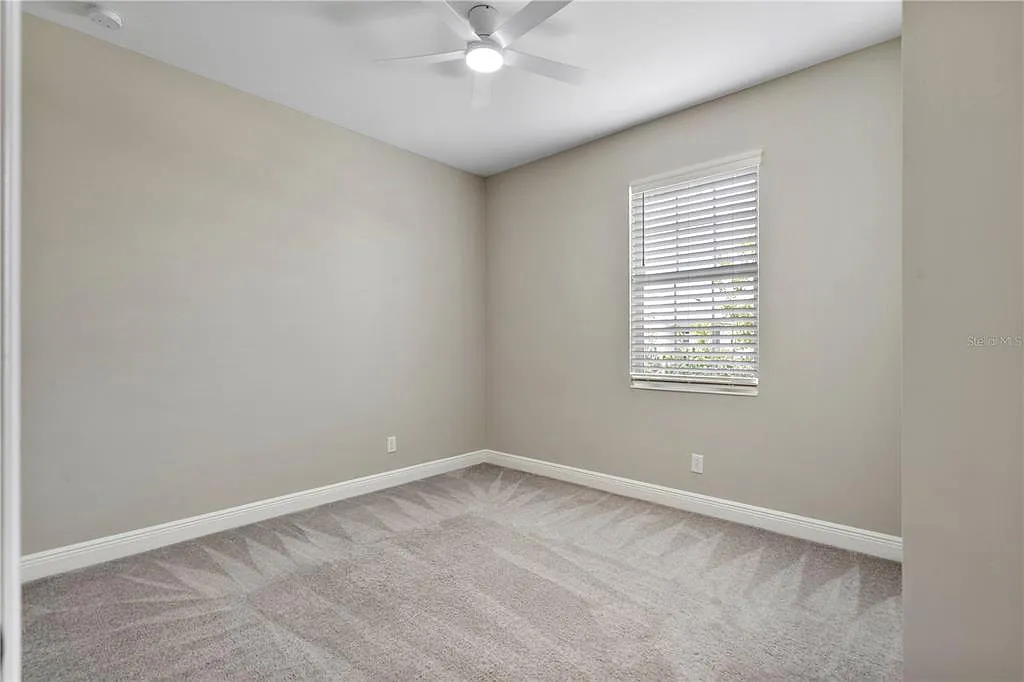 4 bed, 2.0 bath, 1964 sqft, $2,800 — Photo 4