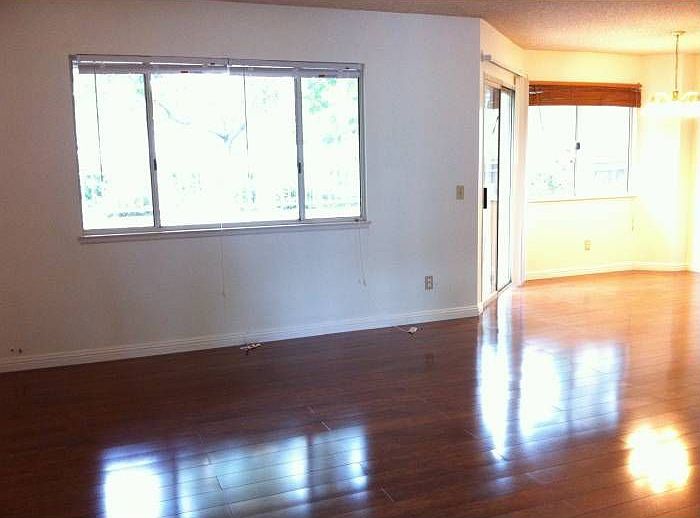 Spacious living room