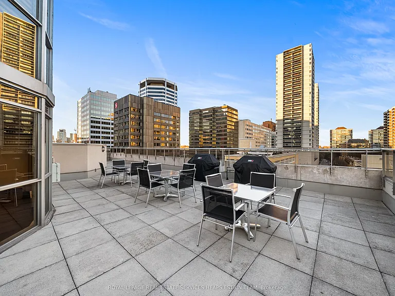 1430 Yonge St #509 — Photo 44