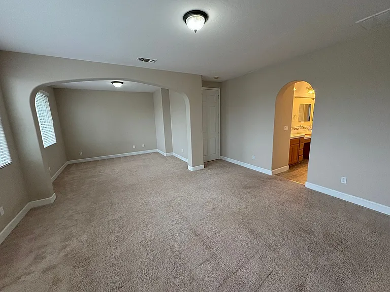 3116 W Buena Vista Ave — Photo 31