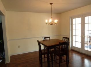 2214 Chestnut Rd, York, PA 17408