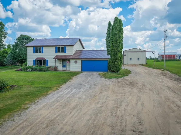 8565 S Cornwell Ave, Clare, MI 48617