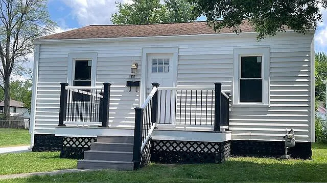 140 Lawnview Ave photo 1